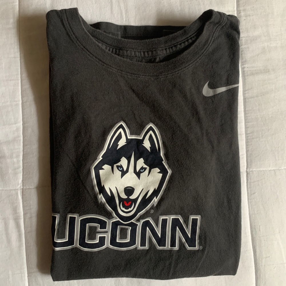 Nike Uconn T-Shirt